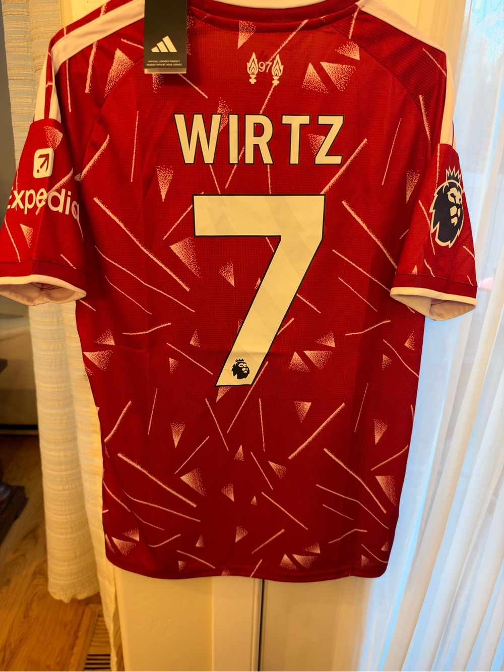 Liverpool Home Men’s Red WIRTZ #7 Soccer Jersey fits Medium